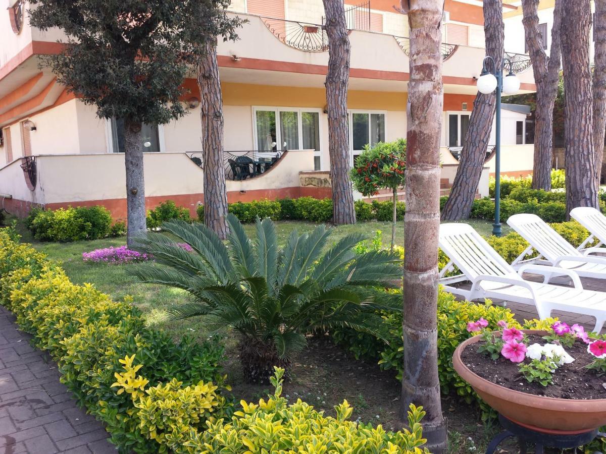 Thaire Resort Castel Volturno Exterior foto