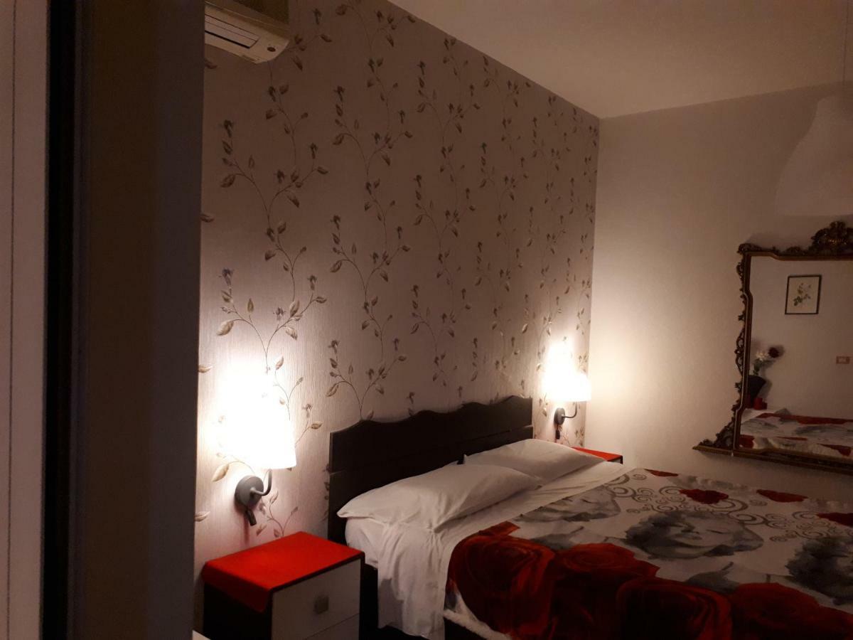 Thaire Resort Castel Volturno Exterior foto